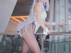 性感黑丝袜爱蜜莉娅兔女郎美丽小姐姐Cos play图片合集