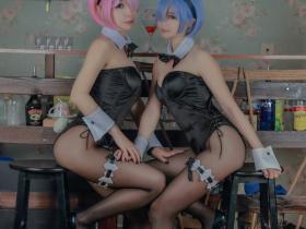 黑丝兔女郎雷姆+拉姆COSPLAY福利图片合集