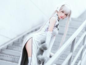 性感缘之空春日野穹白色丝袜白嫩美女cosplay场照福利图片