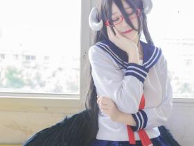 眼镜娘水手服黑丝美腿大姐姐配翅膀Cosplay图片合集