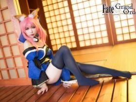 小姐姐Cosplay性感黑丝小懒猫 耳朵可爱吗?