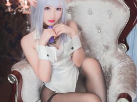 黑丝Cosplay福利图片 漂亮大长腿黑丝袜性感十足 完全把持不住