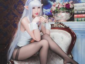 黑丝Cosplay福利图片 漂亮大长腿黑丝袜性感十足 完全把持不住