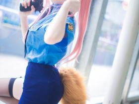 高清长腿黑丝心肝吊带袜制服猫耳女cosplay图片 准备好了吗?
