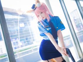 高清长腿黑丝心肝吊带袜制服猫耳女cosplay图片 准备好了吗?